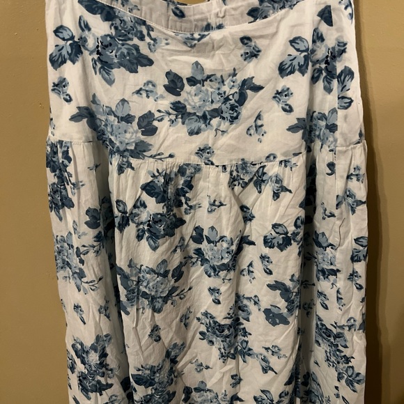 DRA Los Angeles Set Top Sleeve Less- Ruffled Skirt  Floral  Size M- F - Picture 4 of 13